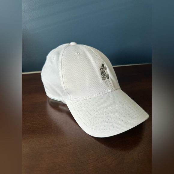 Disney Parks Nike Mickey Mouse Embroidered White Baseball Cap - Picture 3 of 10